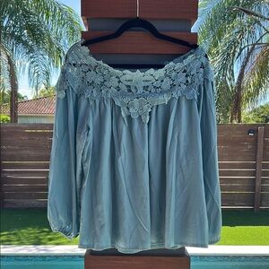 Elegant Lace Trim Women's Top in Moss Green